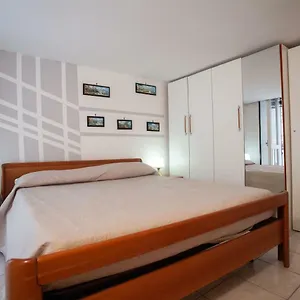 appartamento-toledo-naples.hotels-amalfi.com/